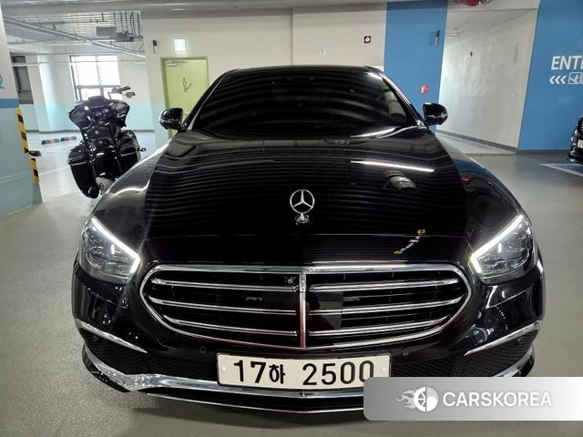 Mercedes-Benz E-Class W213 2023 Черный из Кореи