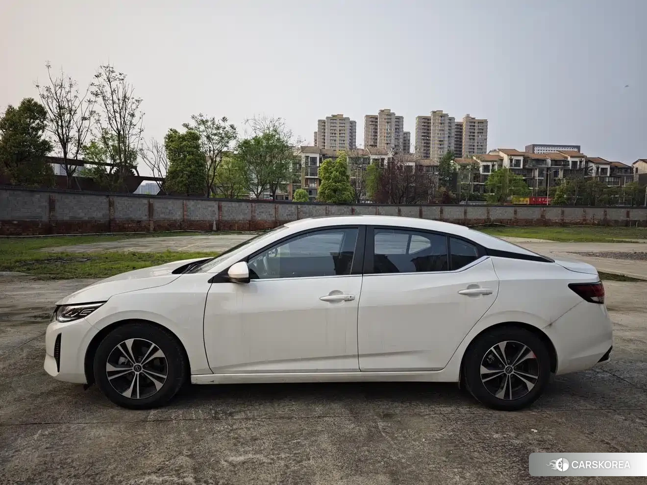 Nissan Sylphy 2024 Белый из Китая