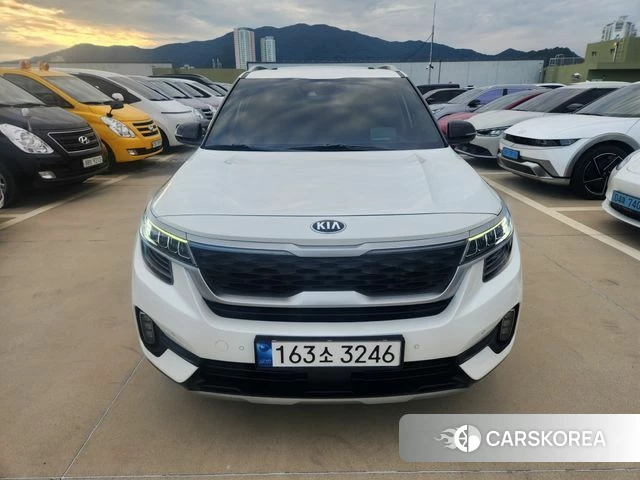 Kia Seltos 2020 Белый из Кореи