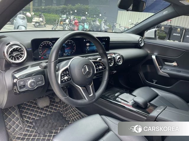 Mercedes-Benz A-Class 2022 Белый из Китая