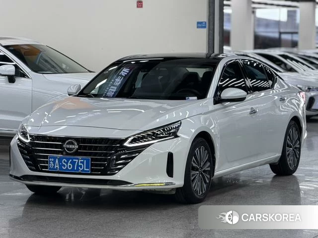 Nissan Altima 2023 Белый из Китая