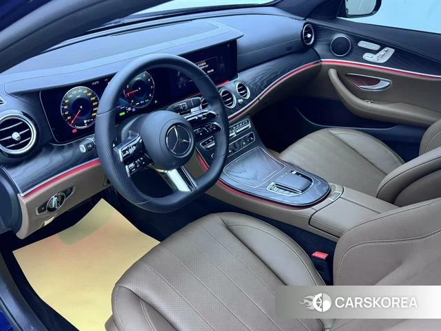 Mercedes-Benz E-Class 2021 Синий из Китая