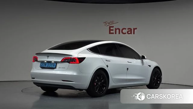 Tesla Model 3 2019 Белый из Кореи