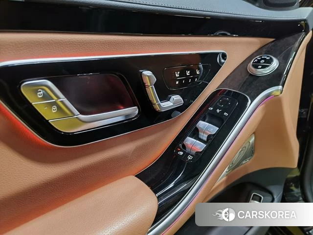 Mercedes-Benz S-Class 2024 Черный из Китая
