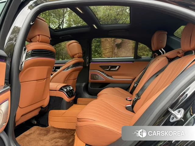Mercedes-Benz S-Class 2023 Черный из Китая