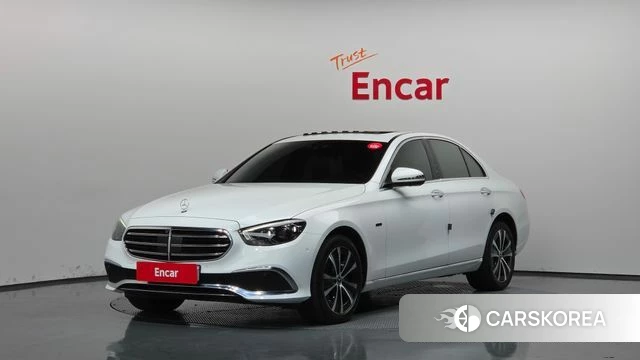 Mercedes-Benz E-Class W213 2021 Белый из Кореи