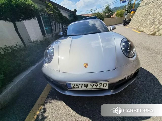 Porsche 911(992) 2021 Серебряный из Кореи