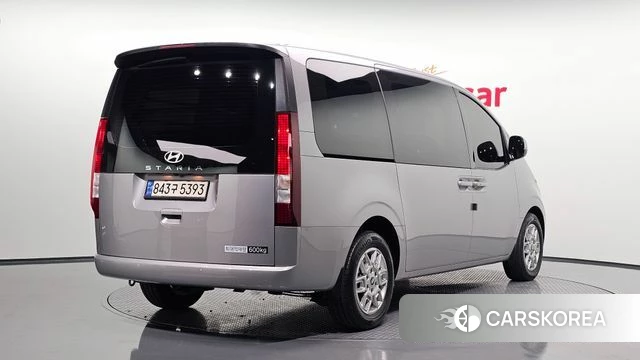 Hyundai Staria 2024 Серебристо-серый из Кореи