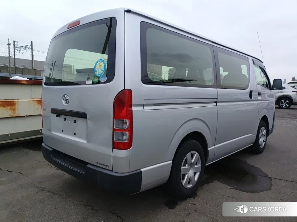 Toyota HiAce Van 2020 из Японии