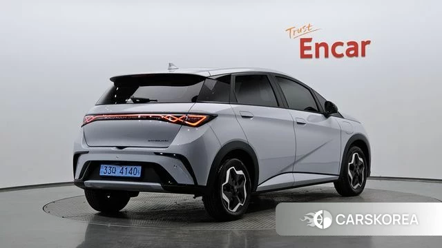 BYD Dolphin 2026 Светло-серебряный цвет из Кореи