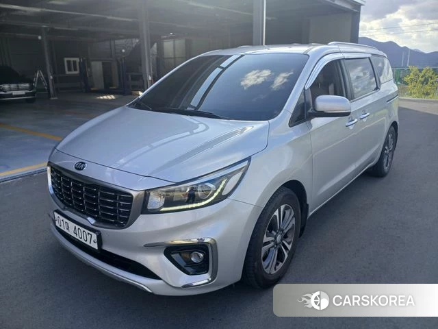 Kia The New Carnival 2018 Серебряный из Кореи