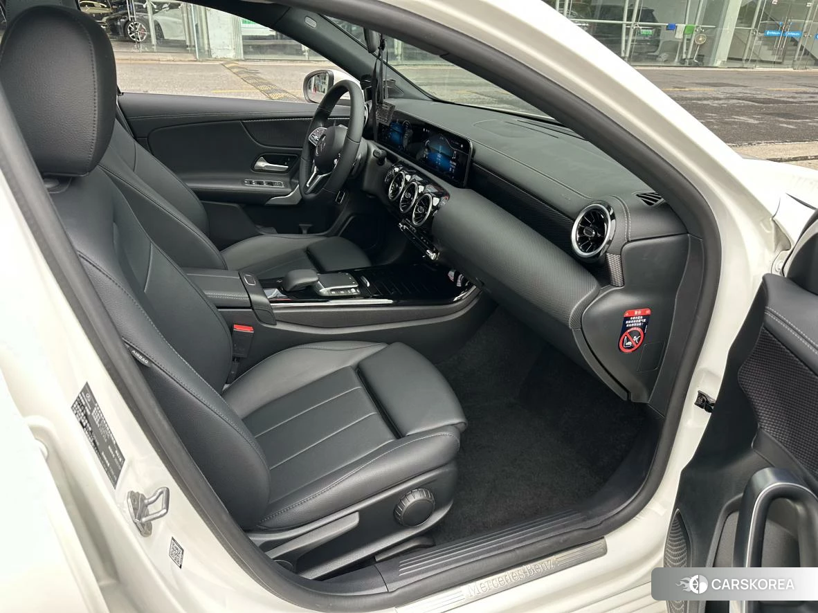 Mercedes-Benz A-Class 2021 Белый из Китая