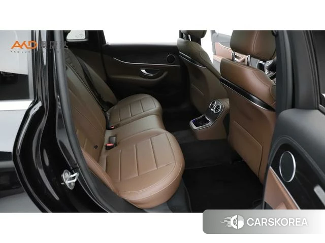 Mercedes-Benz E-Class 2022 Черный из Китая