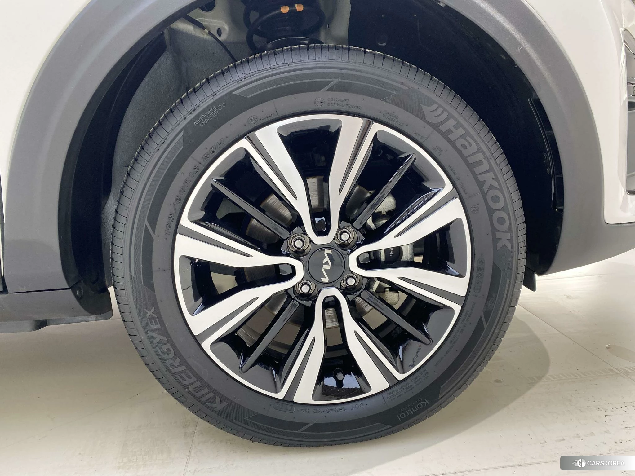 Kia KX1 2021 Белый из Китая
