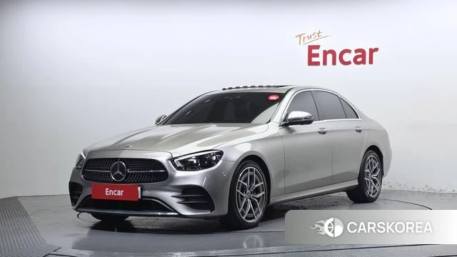 Mercedes-Benz E-Class W213 2021 Серебристо-серый из Кореи