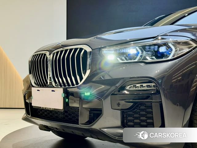 BMW X5 2021 Серебристо-серый из Китая