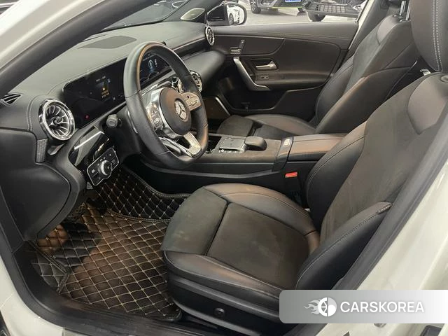 Mercedes-Benz A-Class 2021 Белый из Китая