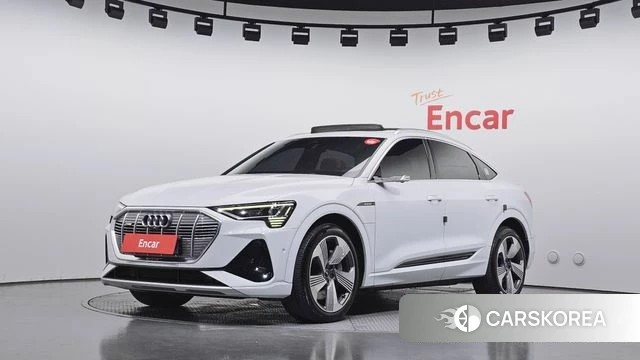 Audi e-Tron 2021 Белый из Кореи