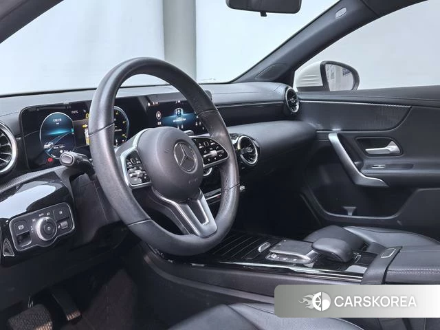 Mercedes-Benz A-Class 2021 Белый из Китая