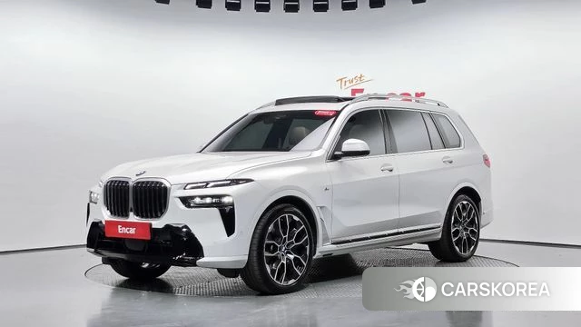 BMW X7 (G07) 2025 Белый из Кореи