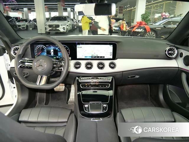 Mercedes-Benz E-Class 2021 Белый из Китая
