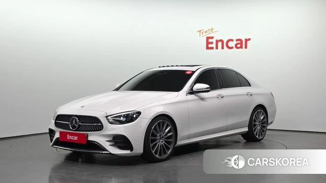 Mercedes-Benz E-Class W213 2022 Белый из Кореи