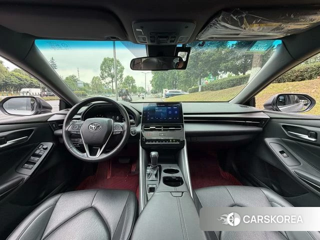 Toyota Avalon 2022 Серебристо-серый из Китая