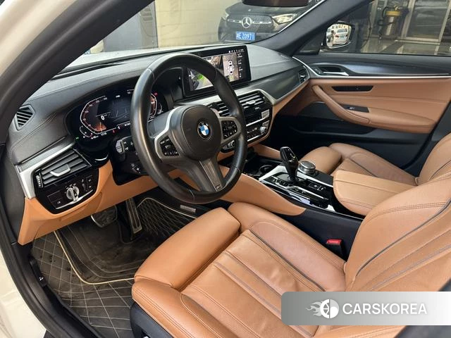 BMW 5 series 2023 Белый из Китая