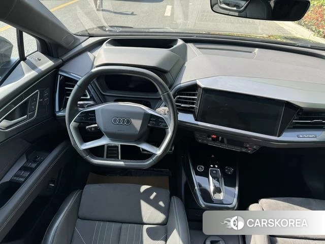 Audi Q5L 2022 Черный из Китая