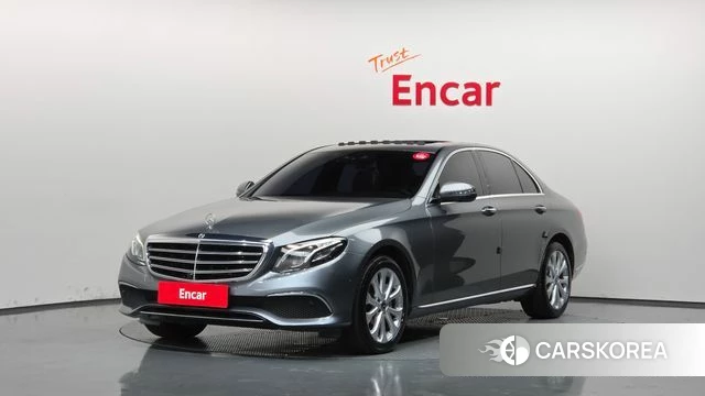 Mercedes-Benz E-Class W213 2018 Серый из Кореи