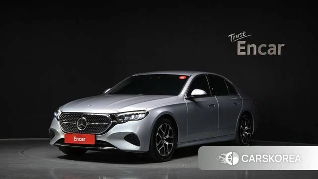 Mercedes-Benz E-Class W214 2024 Серебристо-серый из Кореи