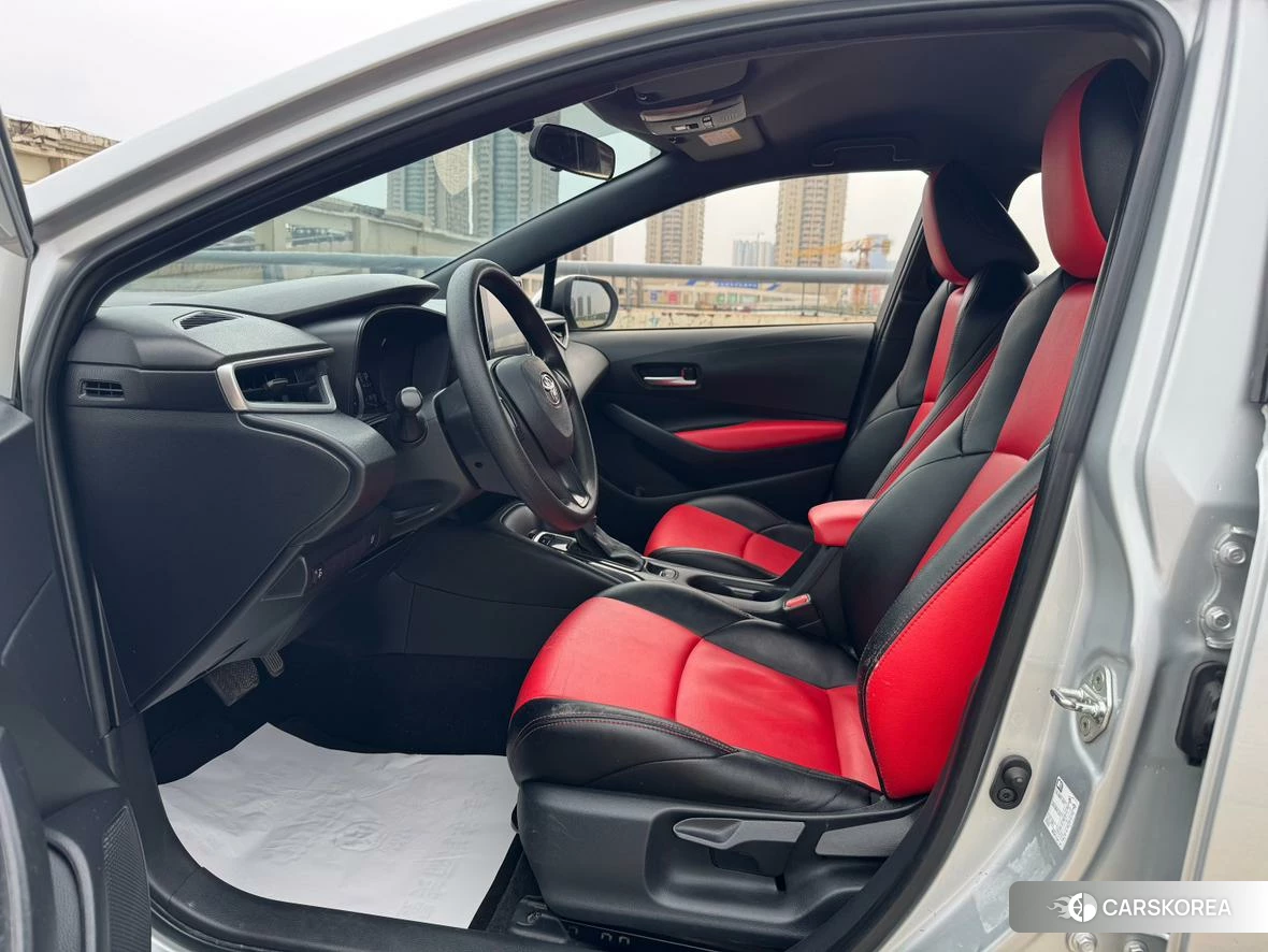 Toyota Levin 2021 Серебристо-серый из Китая