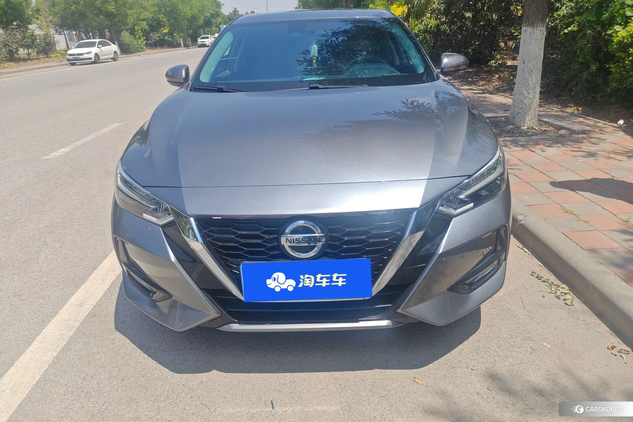 Nissan Sylphy 2020 Темно-серый из Китая