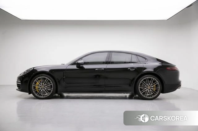 Porsche Panamera (971) 2021 Черный из Кореи