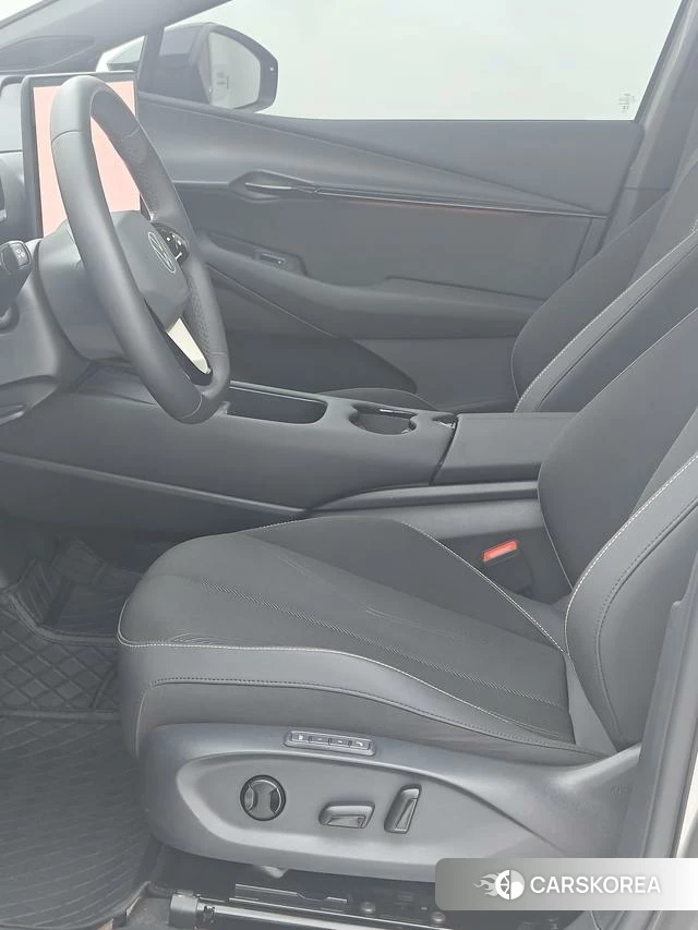 Volkswagen ID. UNYX 2025 Шампань из Китая