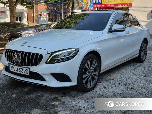 Mercedes-Benz C-Class W205 2020 Белый из Кореи