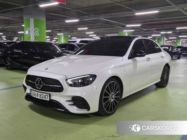 Mercedes-Benz E-Class W213 2022 Белый из Кореи