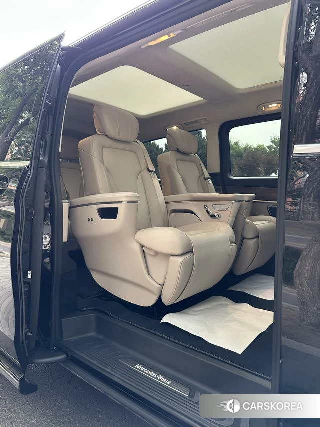Mercedes-Benz V-Class 2022 Черный из Китая