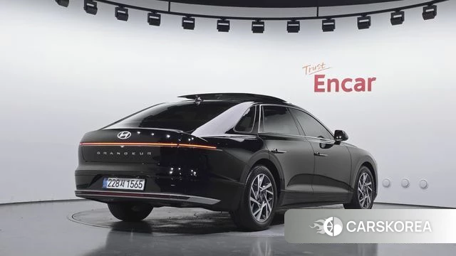 Hyundai Grandeur (GN7) 2024 Черный из Кореи