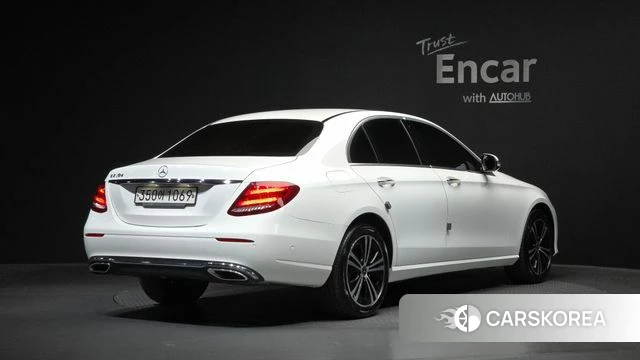 Mercedes-Benz E-Class W213 2020 Белый из Кореи