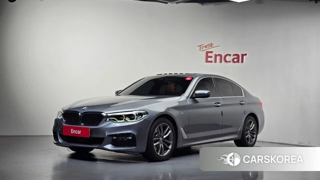 BMW 5 Series (G30) 2018 Серебристо-серый из Кореи