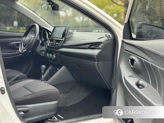 Toyota Vios 2021 Белый из Китая