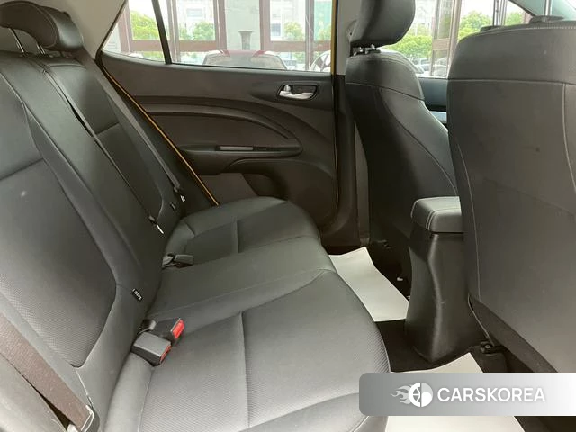 Kia KX1 2023 Желтый из Китая