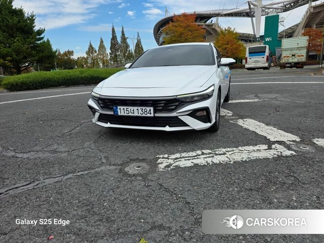 Hyundai The New Avante Hybrid (CN7) 2023 Белый из Кореи