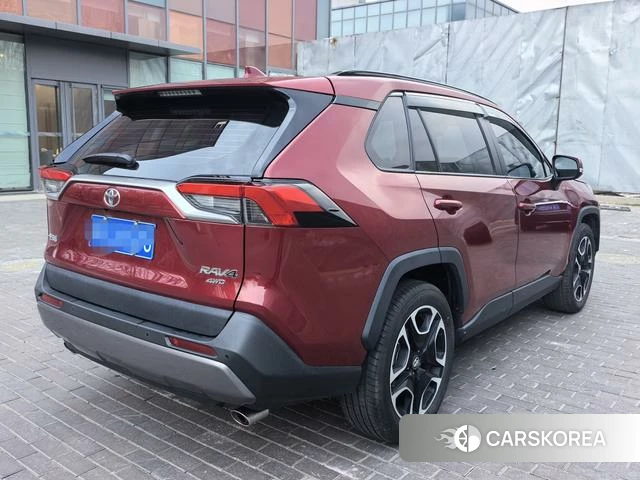 Toyota RAV4 2021 Красный из Китая