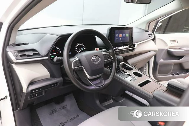 Toyota Granvia 2024 Белый из Китая