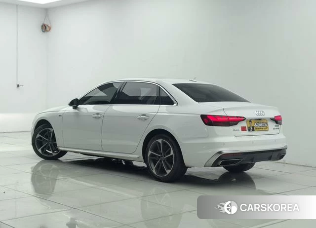 Audi A4L 2021 Белый из Китая