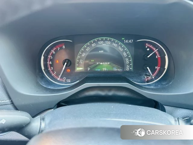 Toyota RAV4 2021 Белый из Китая