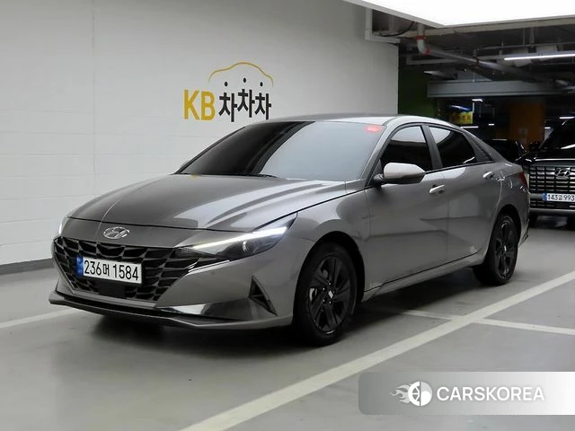 Hyundai Avante (CN7) 2022 Серебристо-серый из Кореи