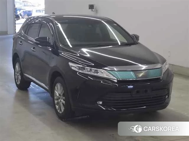 Toyota Harrier 2018 из Японии